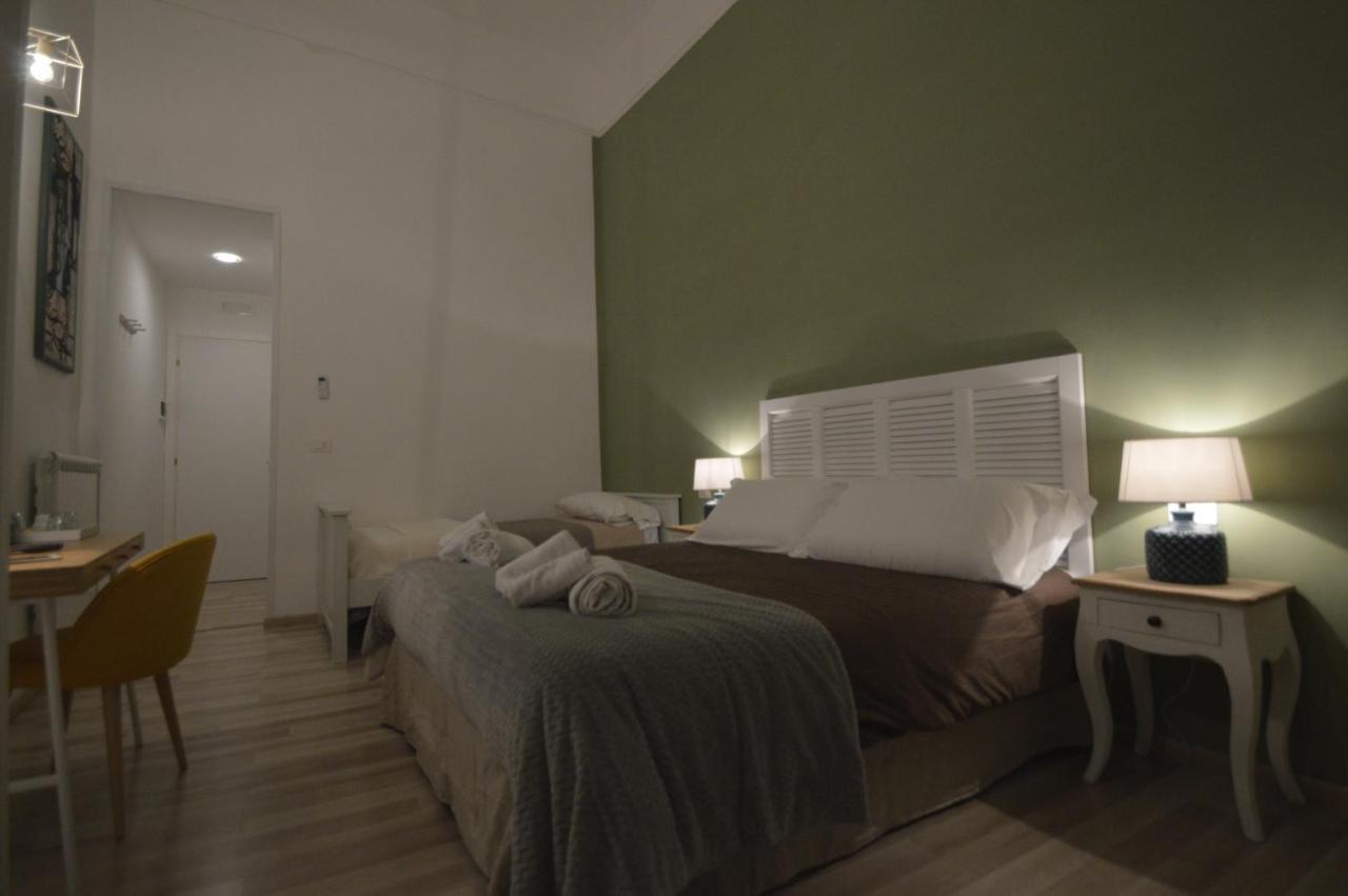 ナポリ Just Sleep Bed & Breakfast エクステリア 写真