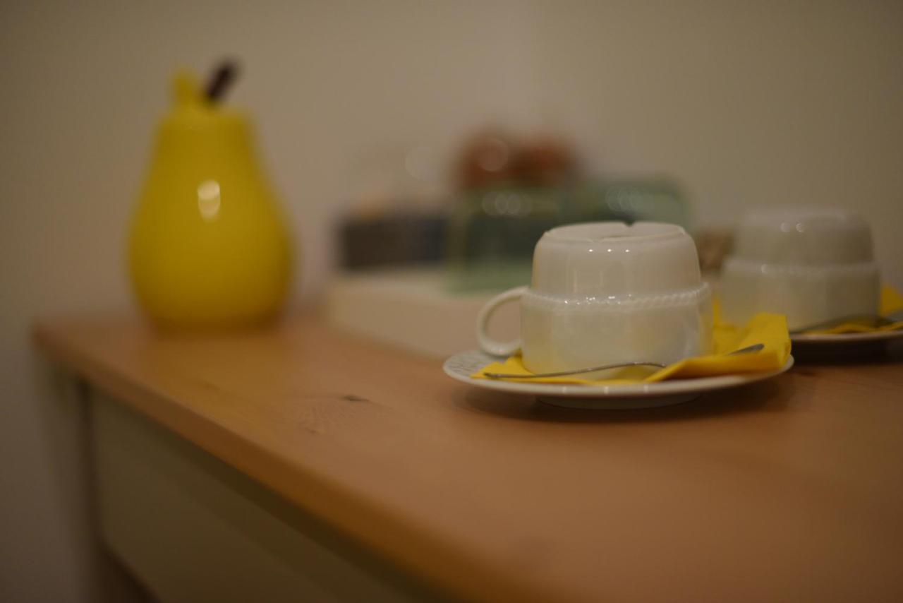 ナポリ Just Sleep Bed & Breakfast エクステリア 写真