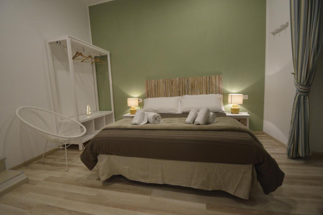 ナポリ Just Sleep Bed & Breakfast エクステリア 写真